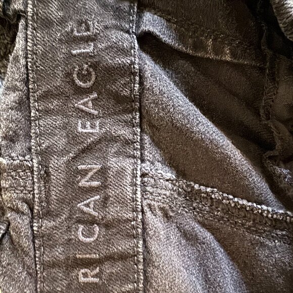 American Eagle Black High-Waisted Belted Denim Shorts – Size 4 - Picture 5 of 5